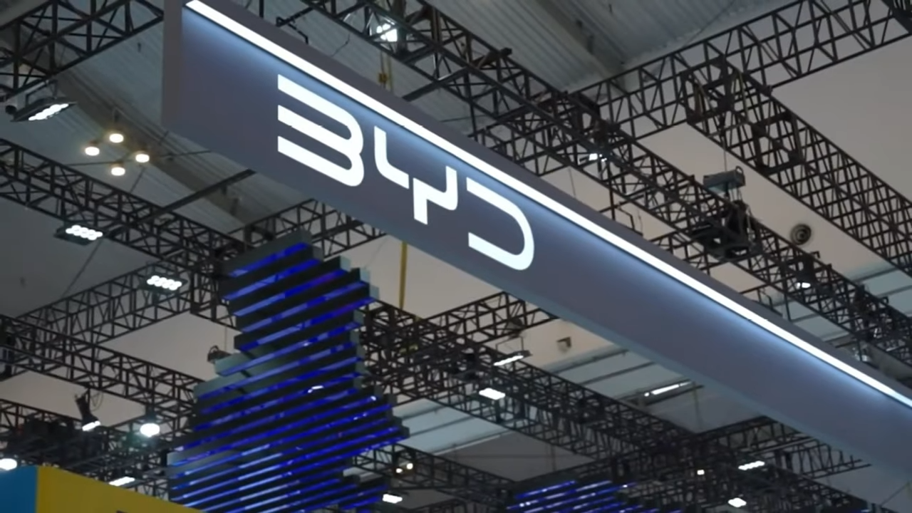 Tesla Kehilangan Mahkota, BYD Resmi Jadi Raja Baru Mobil Listrik Dunia