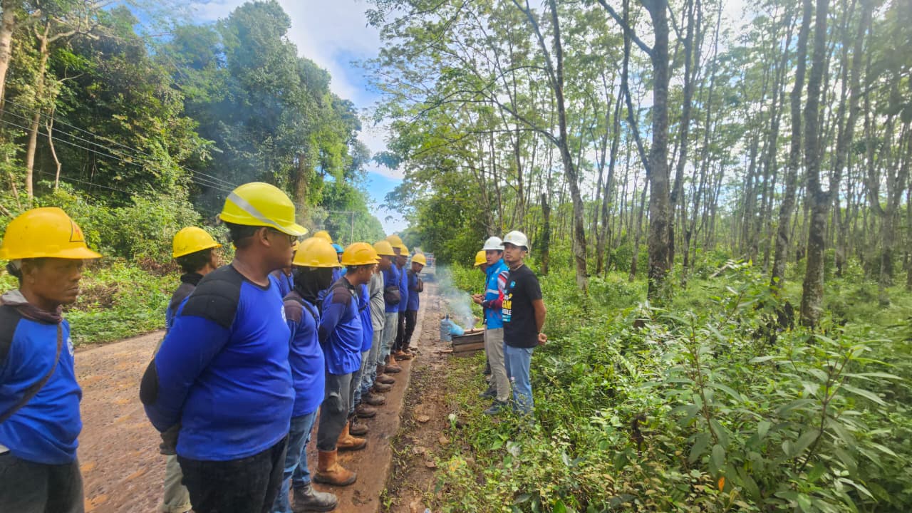 PLN UP3 Ogan Ilir Lakukan Perbaikan Tegangan Drop di Wilayah Tulung Selapan