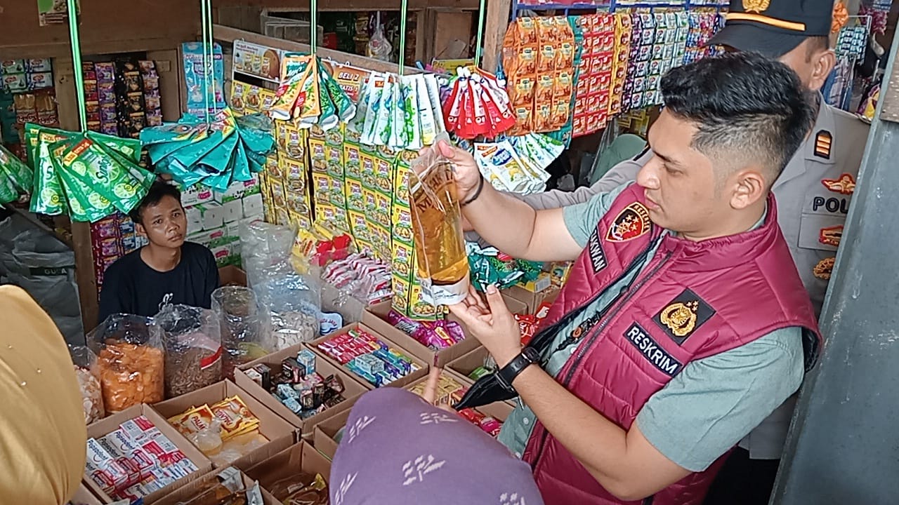 Polres Muara Enim Sidak Pasar, Temukan Dugaan Kecurangan Volume Minyak Kita