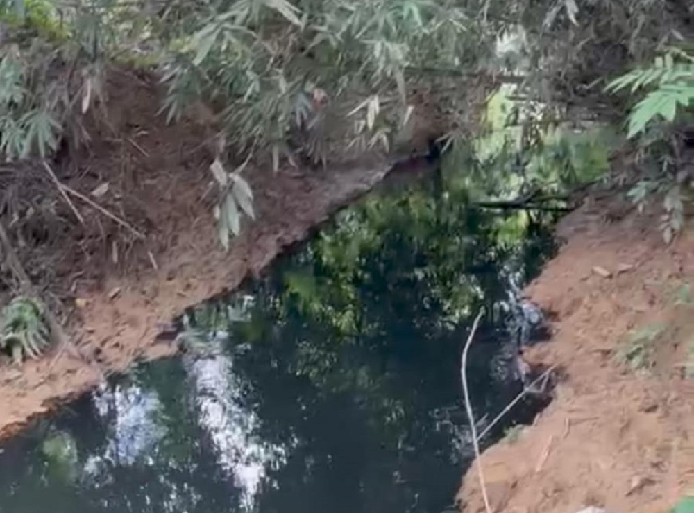 Sungai di Desa Sungai Dua Muba Tercemar Minyak, Kebakaran Hebat Terjadi di Perbatasan Pali-Muba