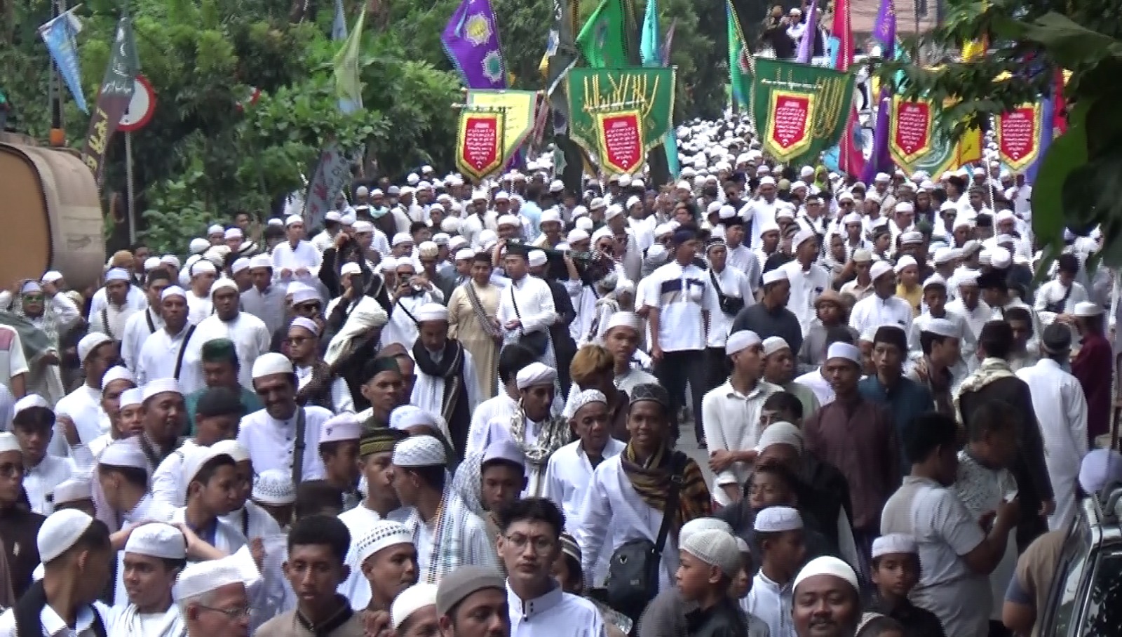 Puluhan  Ribuan Jamaah Hadiri Tradisi  Ziara Kubroh di Palembang