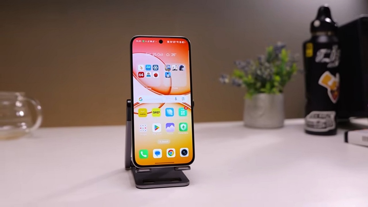 Ibarat Iphone Baterai Badak 7000mAh : Realme 15T 5G Guncang Pasar Midrange