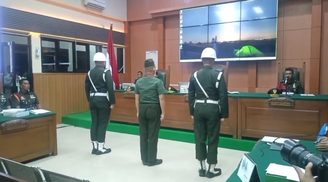 Didakwa Pembunuhan Berencana dan Terancam Hukuman Mati, Kopda Bazarsah Tertunduk Lesu