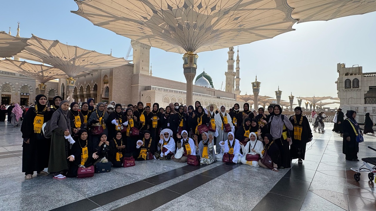 433 Jemaah Holiday Ziarah ke Makam Nabi Muhammad SAW di Masjid Nabawi Madinah