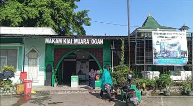 Sepinya Pengunjung Wisata Di Makam Kiai Muara Ogan Saat Puasa