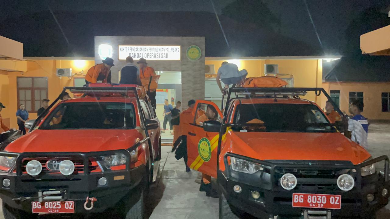 Kantor SAR Palembang Kirim Personel Perkuat Operasi Penanganan Banjir di Sumatera Barat 