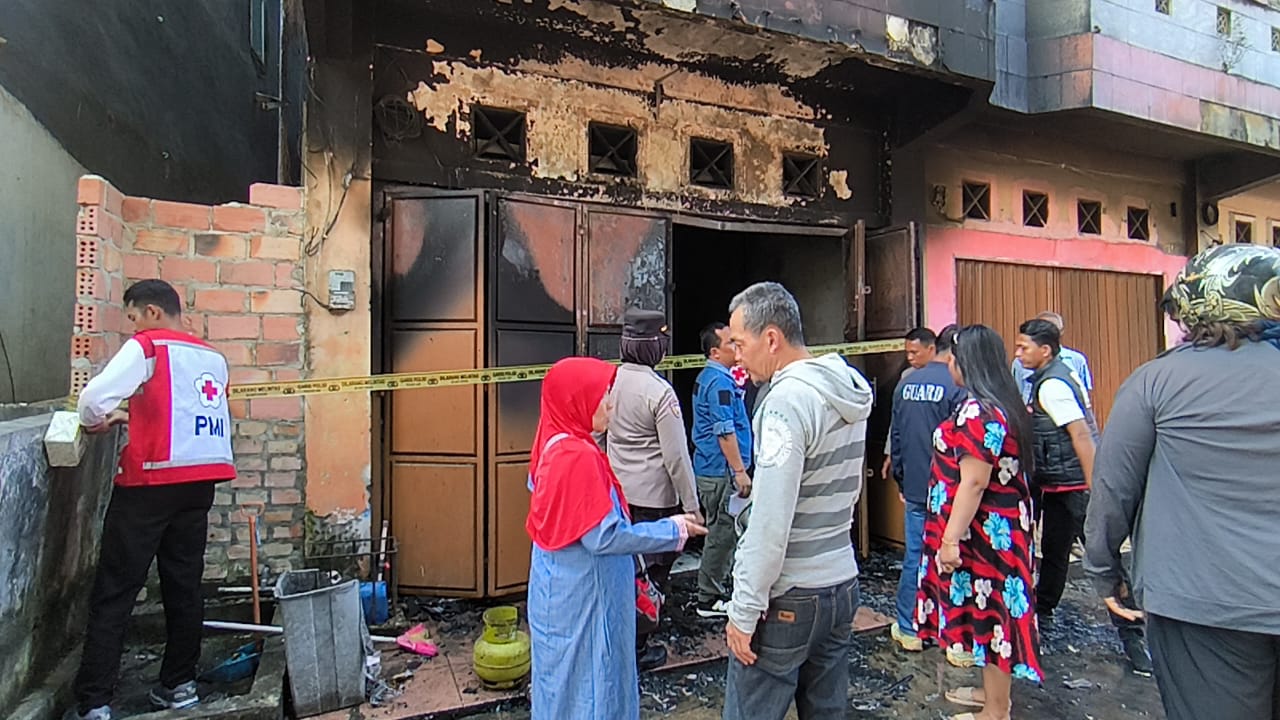 Diduga Akibat Korsleting Listrik, Ruko Tempat Pijat Refleksi Terbakar