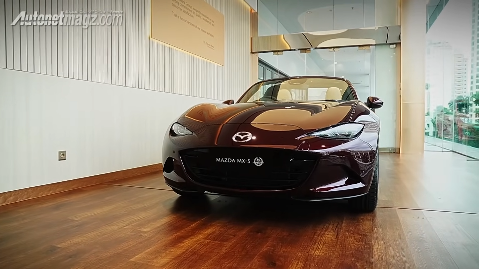 Mazda MX-5 Edisi 35 Tahun: Perpaduan Ikonik dengan Sentuhan Modern