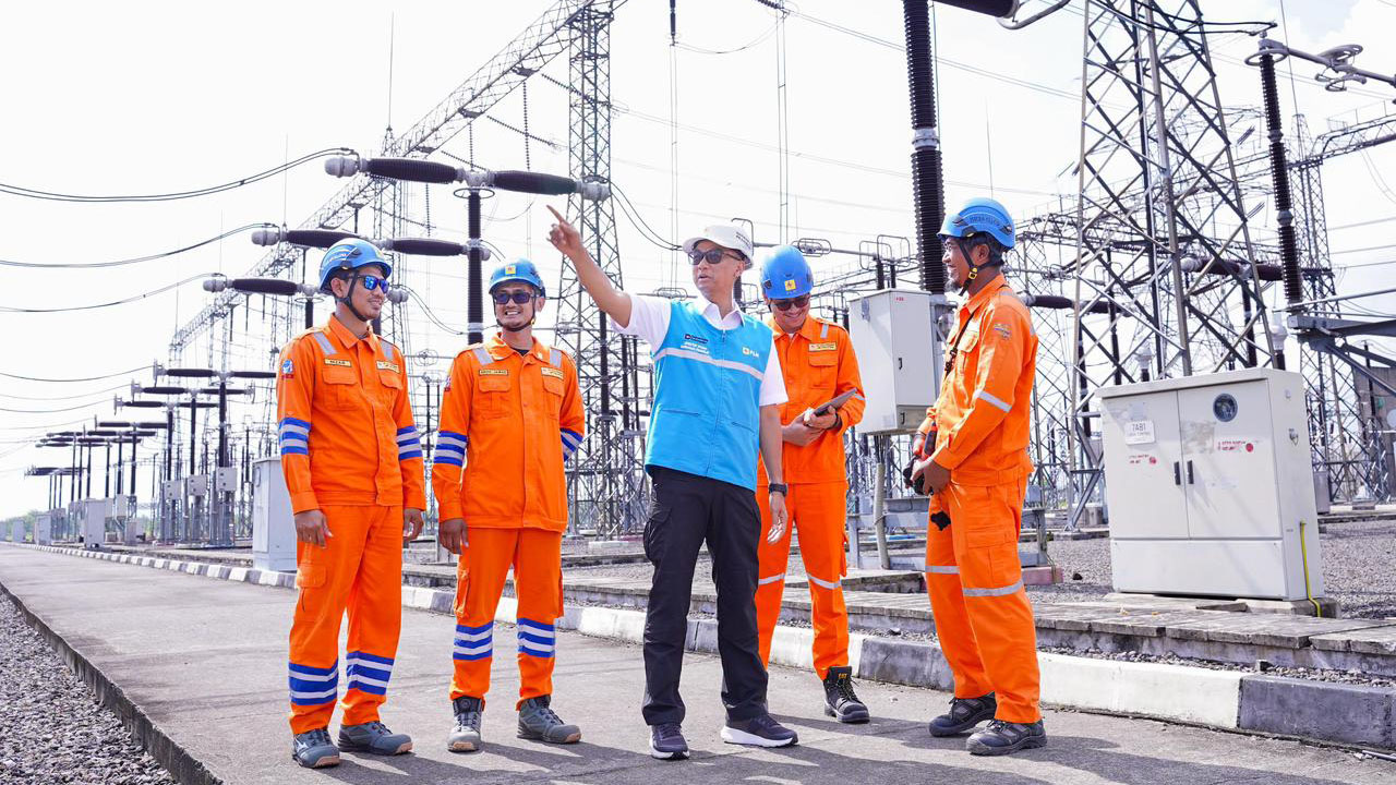 Sukses Jaga Terang Perayaan Malam Natal, Dirut PLN Terus Kawal Keandalan Sistem Kelistrikan Nasional