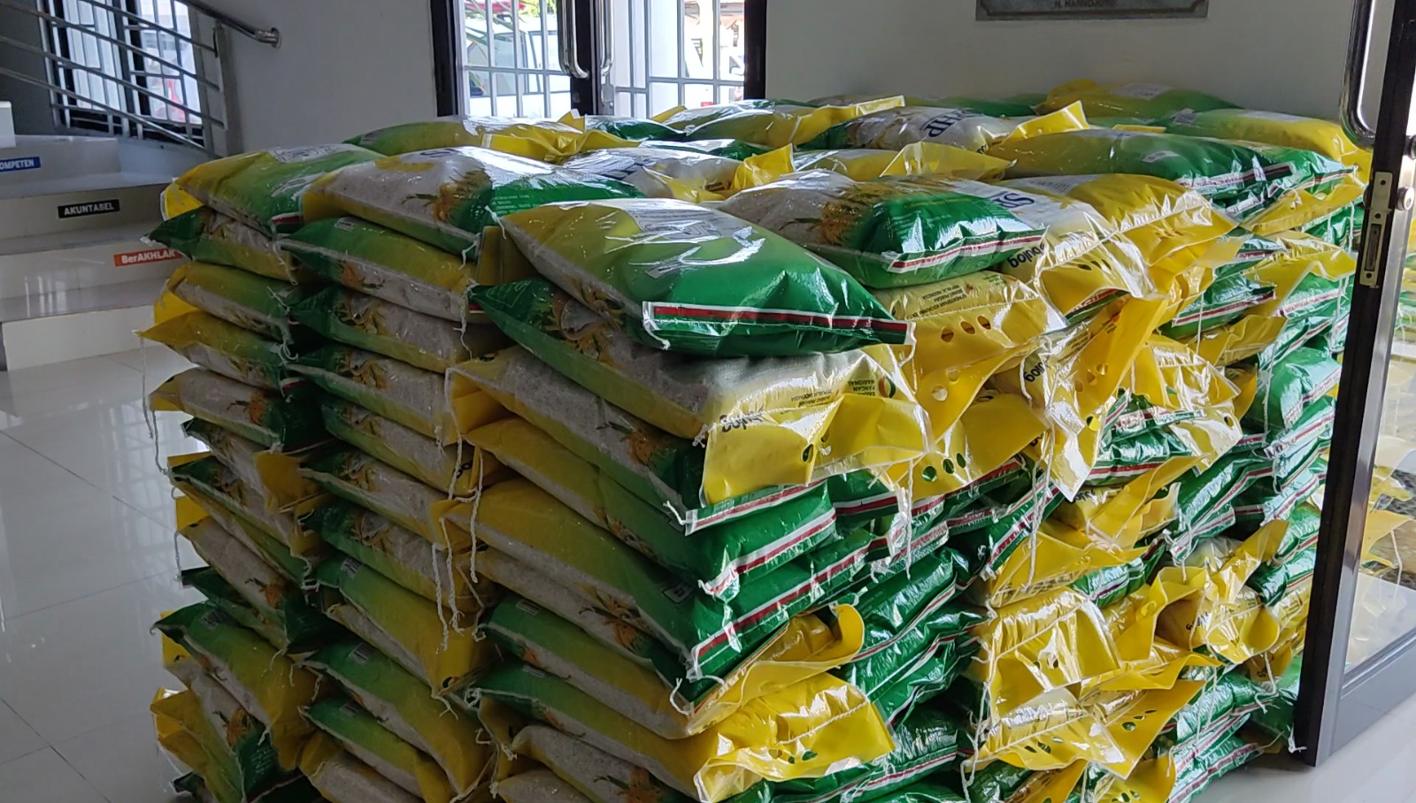 Hingga akhir tahun 44 ribu ton beras SPHP didistribusikan di Sumsel Babel 