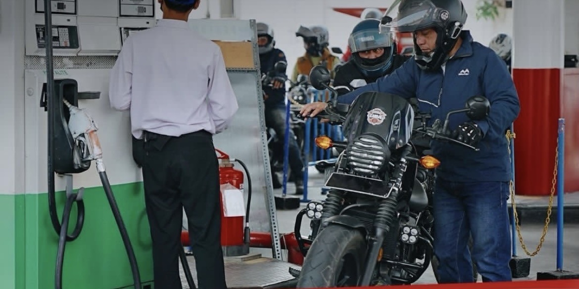 Pentingnya Menurunkan Motor Saat Mengisi BBM: Keamanan dan Kesehatan di SPBU