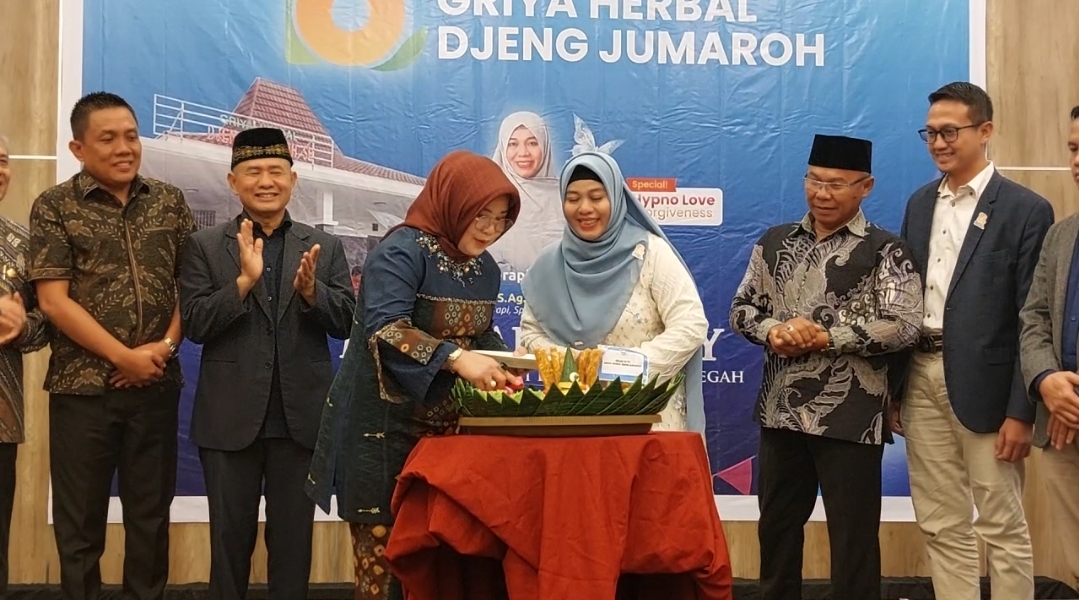 Milad ke-16 Griya Herbal Djeng Jumaroh Luncurkan Produk Syifa Sendi