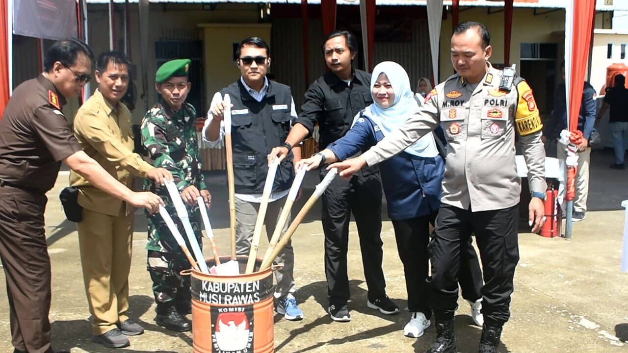 KPU Musi Rawas Musnahkan 359 Surat Suara Rusak dan Berlebih