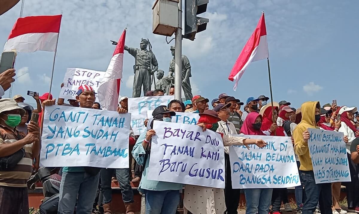 Aksi Damai Ratusan Warga Desa Keban Agung Muara Enim Tolak Ganti Rugi Lahan Rp6.000 Per Meter