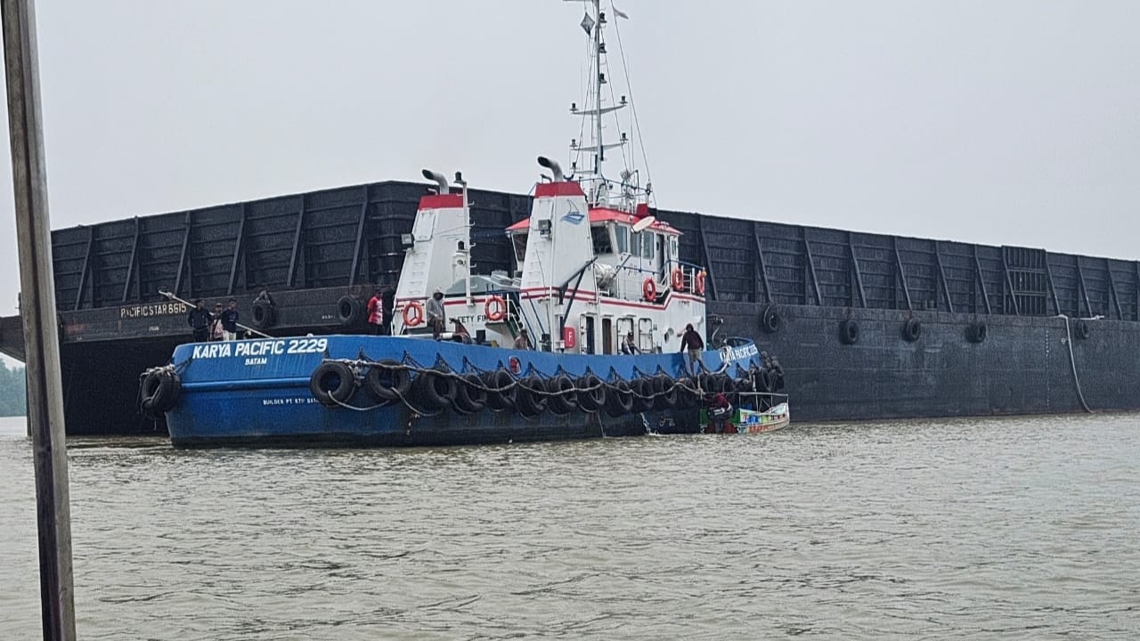 Diduga Akibat Kabut Asap Kapal Tugboat Tabrak Perahu Pemancing, 3 Orang Dinyatakan Hilang