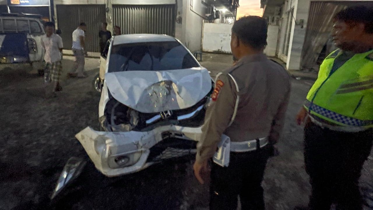 Pengemudi Brio di Palembang Tewas Ditempat Usai Tabrak Ruko 