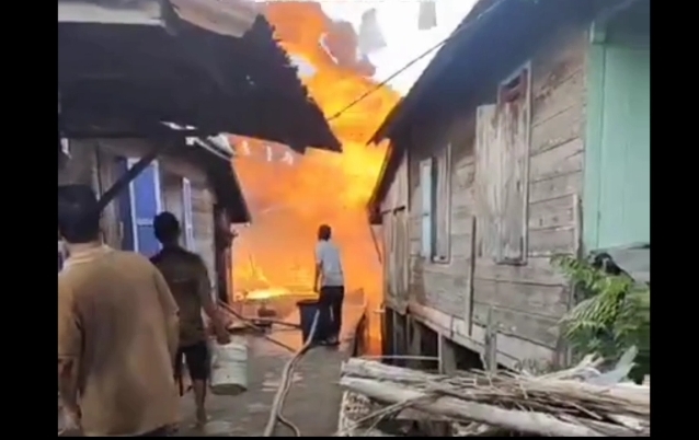 Akibat Korsleting Listrik, Delapan Rumah di Pampangan OKI Ludes Terbakar 