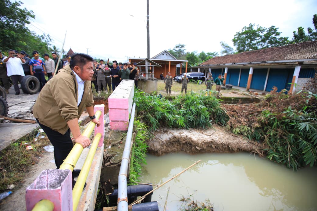 Herman Deru Instruksikan Percepatan Perbaikan Infrastruktur akibat Dampak banjir di Oku Timur 