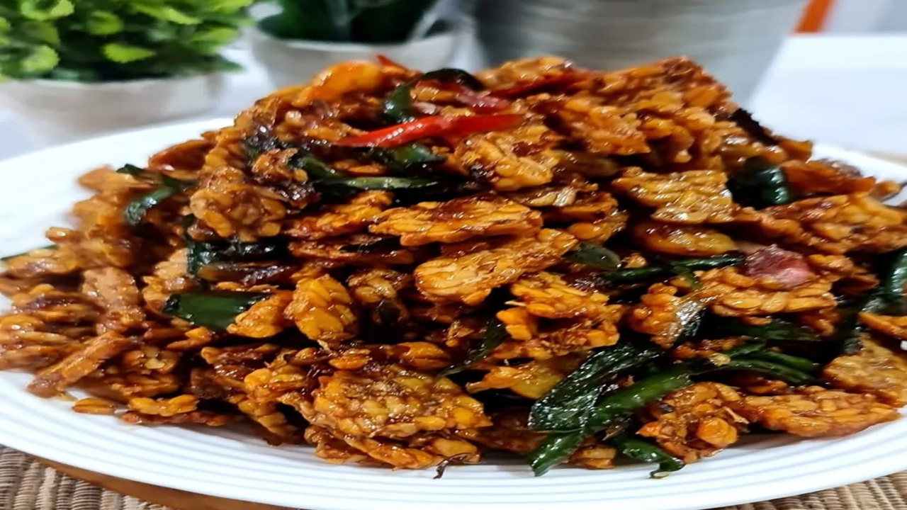 Gurih dan Tahan Lama, Tempe Pedas Kriuk Favorit Khas Palembang