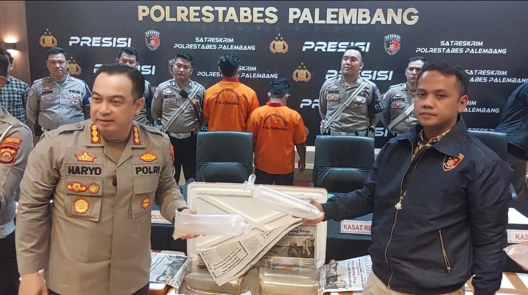 Mantap!! Satlantas Palembang Gagalkan Penyelundupan 63 Ribu Benih Lobster Pasir