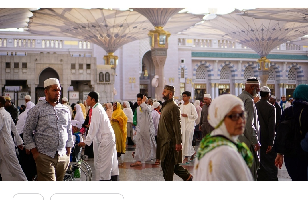 Apakah Boleh Seorang Anak Pergi Haji Ketika Orangtuanya Belum Pernah Pergi Haji?