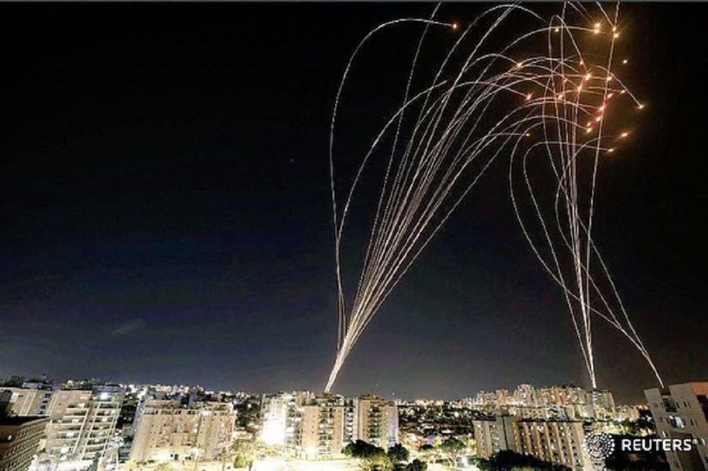 5 Hal Yang Perlu Diketahui Tentang Rudal Iron Dome Israel