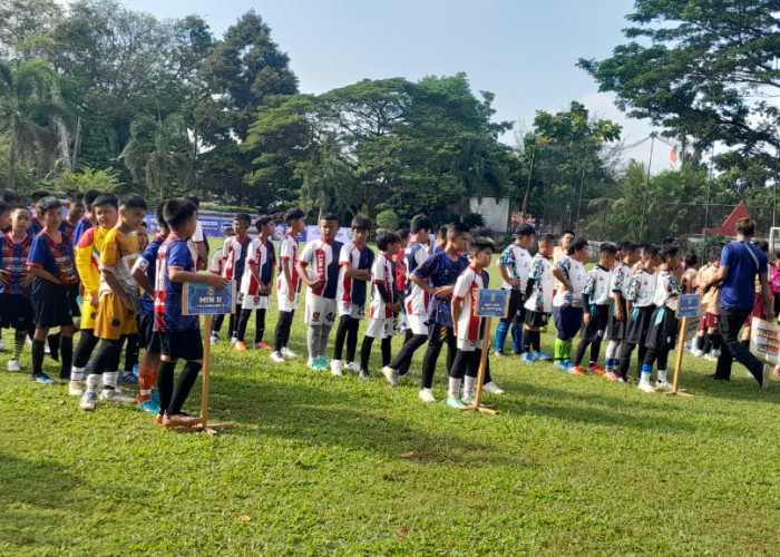 Laga Peembuka Turnamen Mini Soccer MIN 2 B Menghadapi SD Alazhar 45 berakhir dengan skor 0.0
