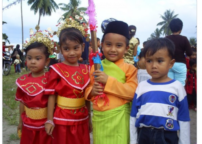 Memahami Makna Pakaian Adat untuk Membangun Cinta Tanah Air dan Toleransi Budaya di Kalangan Anak-anak