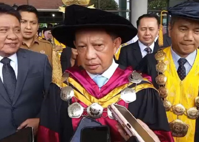 Mendagri Perlu Waktu untuk Jelaskan Dana Daerah yang Mengendap di Bank