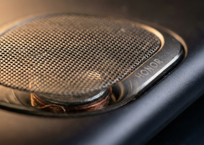 Quad Speaker HONOR: Suara Lebih Imersif Buat Hiburan dan Konten Multimedia