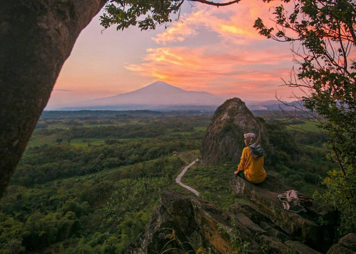 Cerita Mistis di Indonesia: Tiga Gunung Angker di Kabupaten Purwakarta