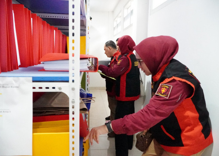 Penyidik Kejati Sumsel Geledah Rumah Tersangka dan Kantor Jamkrindo Terkait Dugaan Korupsi Distribusi Semen