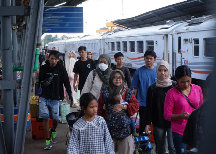 KAI Divre III Palembang Ingatkan Aturan Pengambilan Gambar di Stasiun dan Dalam Kereta