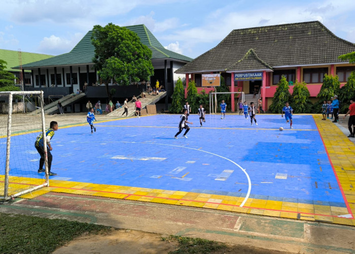 MIN 2 Palembang Raih Juara II Turnamen Futsal Utama Bakti Cup 25