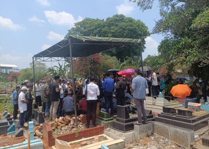 Ahmad Haris Mantan Sekretaris Tim SFC Dikuburkan Di TPU Kamboja
