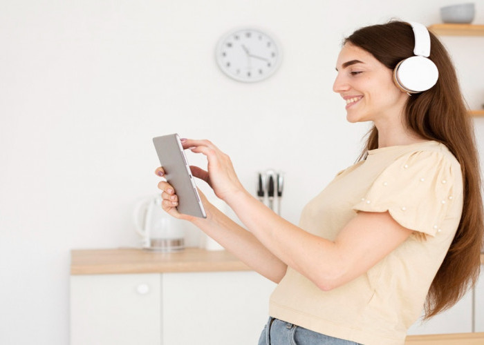 Dengan Konfigurasi Quad Stereo, Redmi Pad Pro menghadirkan Pengalaman Audio yang Imersif.