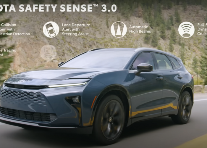 Toyota Crown Signia 2025 Adalah SUV Ukuran Menengah yang Memiliki Jalannya Sendiri