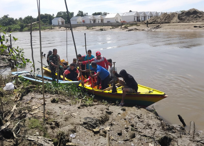 Pria Paruh Baya Tewas Ditemukan Tewas Gantung Diri Diatas Pohon Tepi Sungai Borang