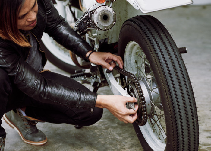 Tips Merawat Ban Motor Tubeless agar Awet dan Tahan Lama
