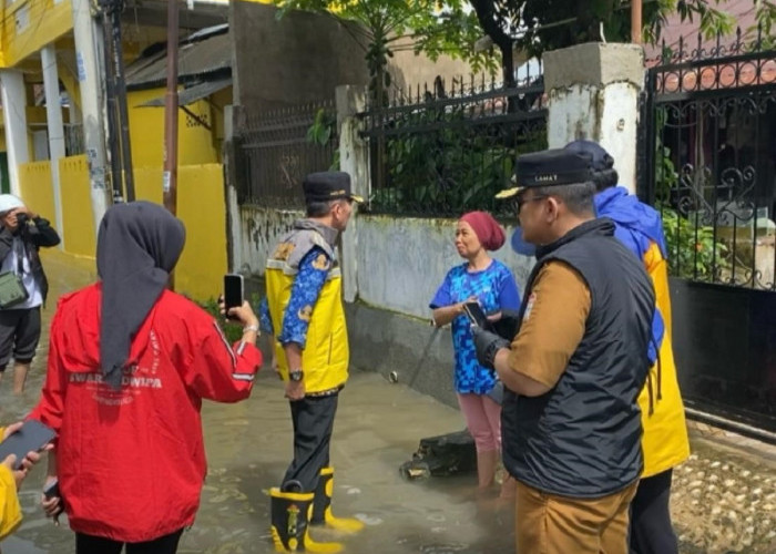 Ratu Dewa Gercep Tinjau dan Cari Solusi Banjir Palembang