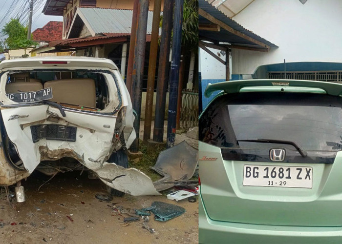 Kurang Jaga Jarak, Honda Jazz Hantam Avanza di Kertapati dan 2 Orang Terluka