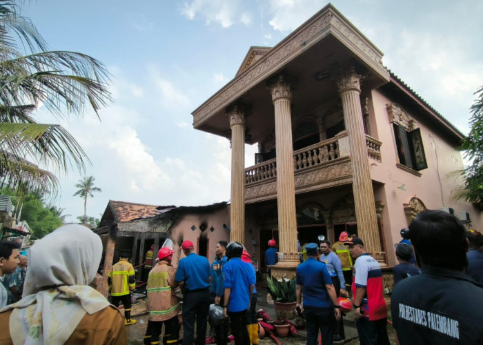 Rumah Mewah di Palembang Terbakar Saat Ditinggal ke Jakarta