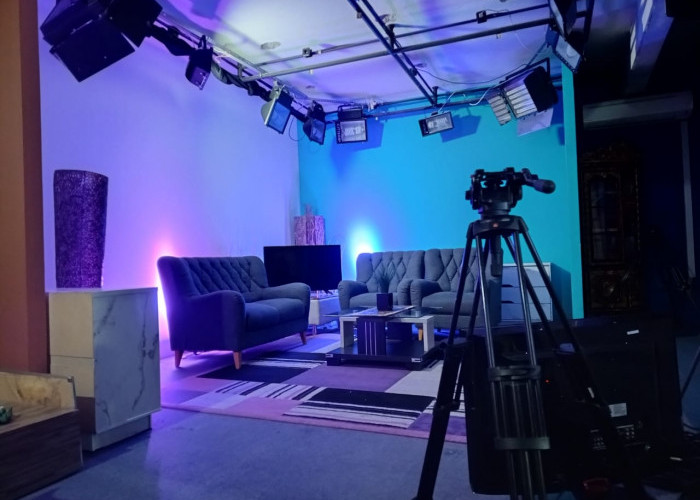 Studio TV: Menyelami Balik Layar Hiburan dan Informasi