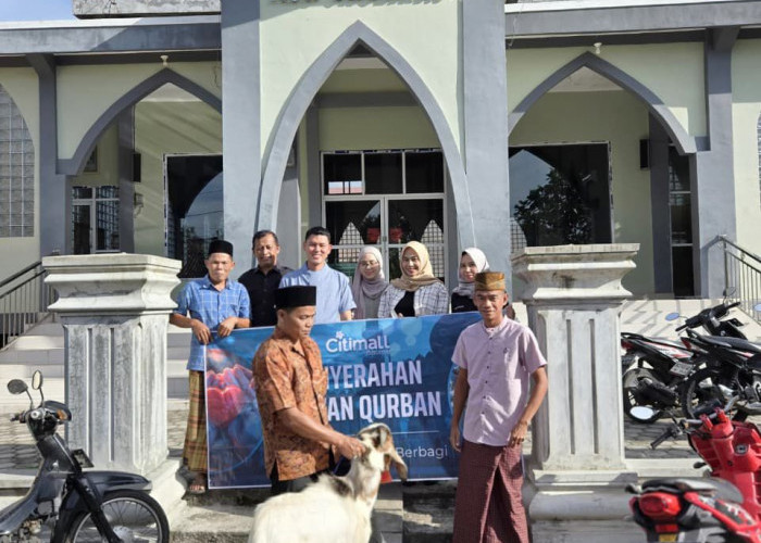 Citimall Baturaja Salurkan Hewan Kurban Untuk Warga Sekitar 