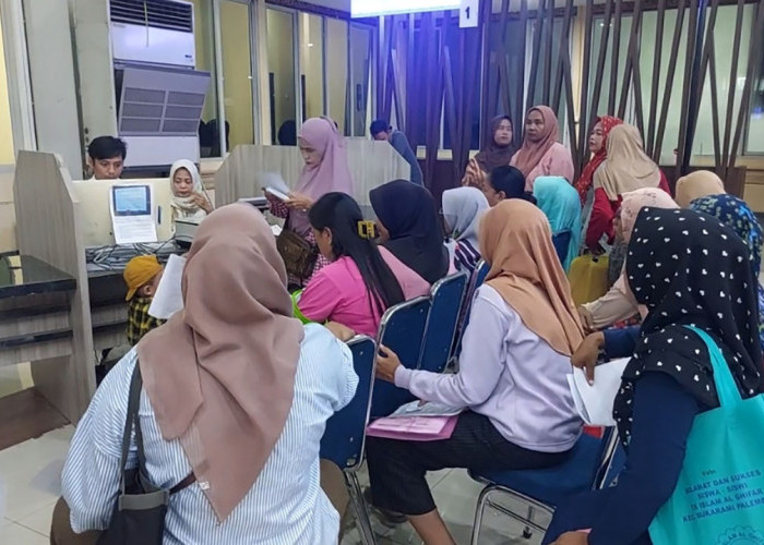 Ribuan Warga Palembang Urus DTSEN untuk Jalur Afirmasi SD dan SMP