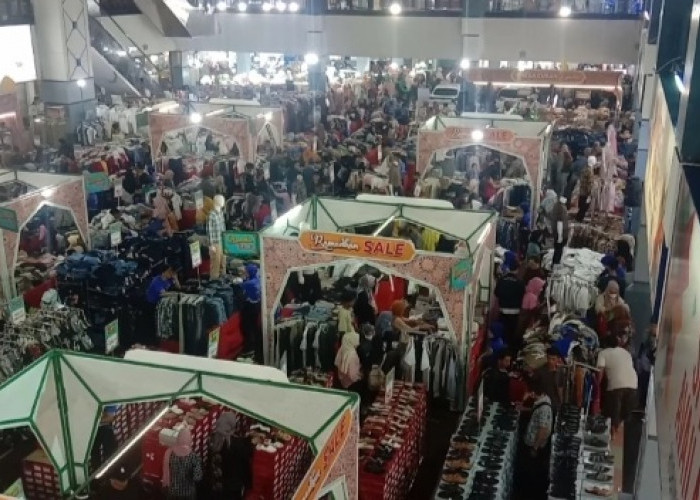 Sepekan Jelang Idul Fitri, Mall Palembang Diserbu Pengunjung