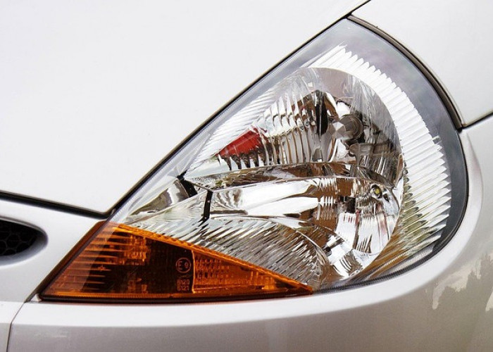 Lampu Depan Mobil Bukan Sekadar Penerang, Tapi Penjaga Keselamatan di Jalan