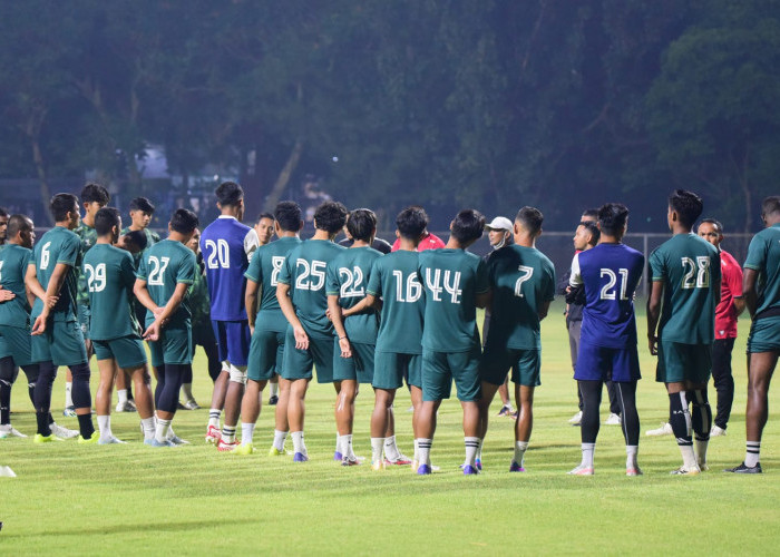 Jelang Laga Away ke Aceh, Skuad Sriwijaya FC Menggelar Latihan Malam Hari