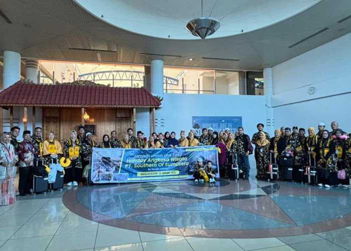 Holiday Angkasa Wisata Lepas 45 Jemaah Umroh Plus Turki Paket 12 Hari