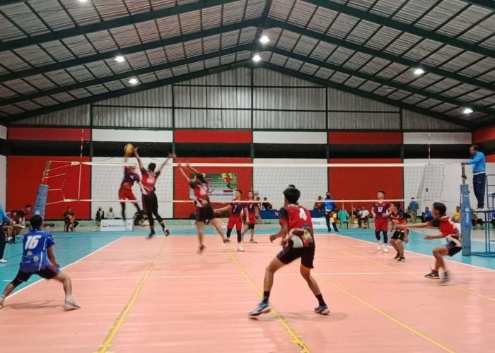 Grand Garden Raih Juara I Kategori Putra Open Tournament Volleyball Piala Pangdam II Sriwijaya